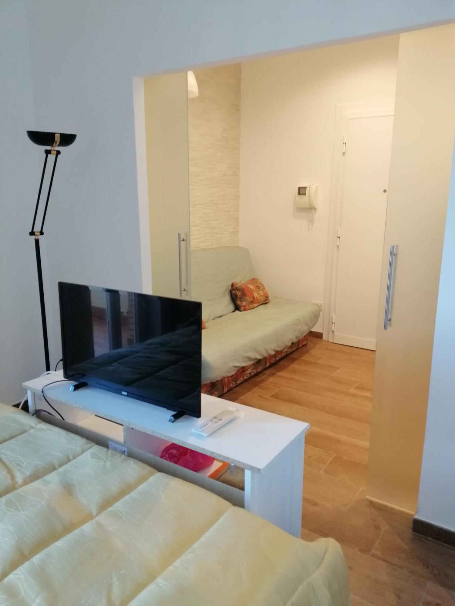 Ferienwohnung A Few Steps From The Sea Fiumicino Exterior foto